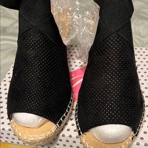 Chic Black Espadrille Wedges